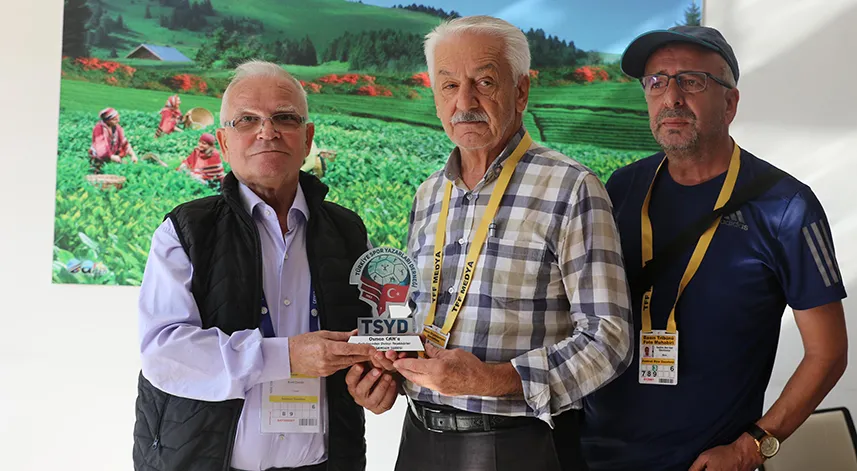 Tribünde Rize Samsun dostluğu 