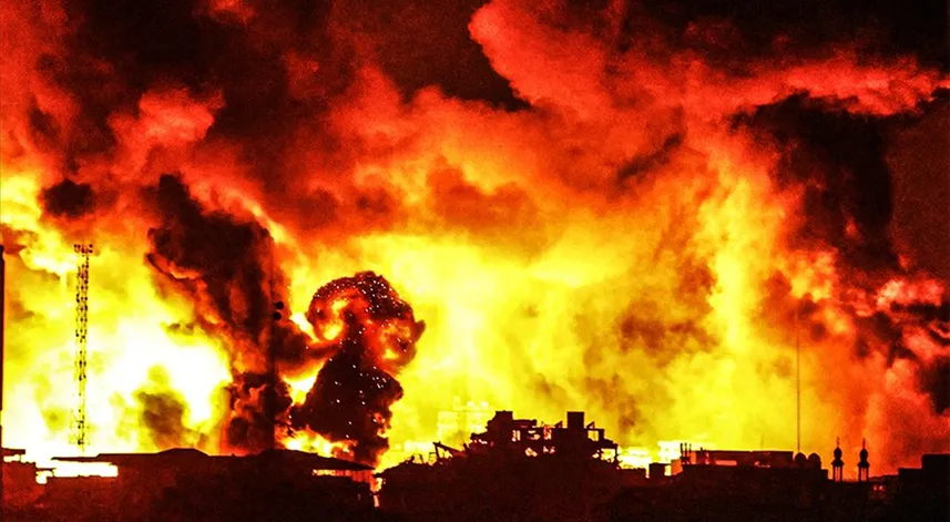 İsrail'in Gazze'ye hava saldırıları şiddetlendi: Bölgede iletişim ve internet hizmetleri çöktü