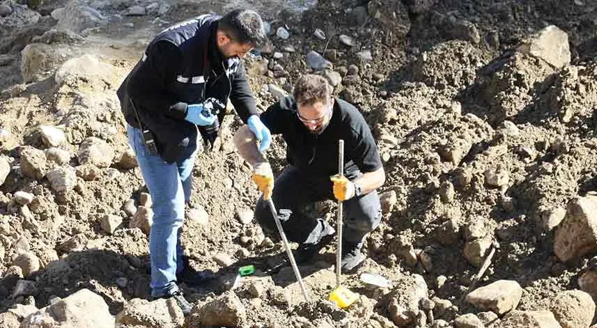 Bayburt'ta patlamamış top mermisi bulundu