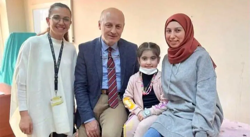 Minik Elene Trabzon’da sağlığına kavuştu, tedavisinde görev alan doktorları unutmadı