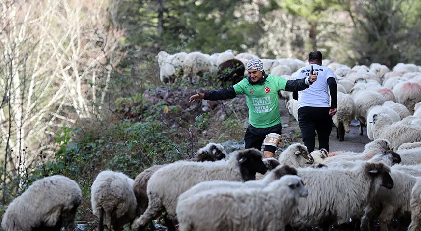 Trabzon'da Ultra Sümela uzun ve orta mesafe patika yarışları yapıldı