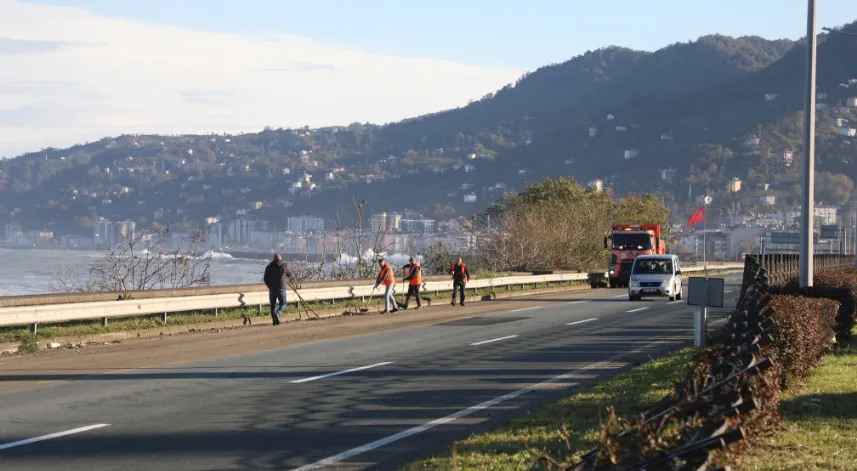 Rize'de Karadeniz Sahil Yolu ulaşıma açıldı