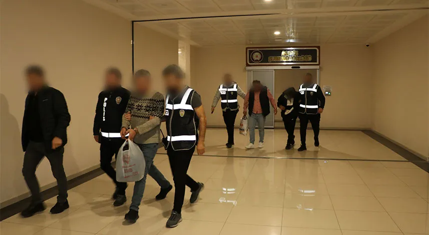 Rize'de çeşitli suçlardan aranan 4 kişi yakalandı