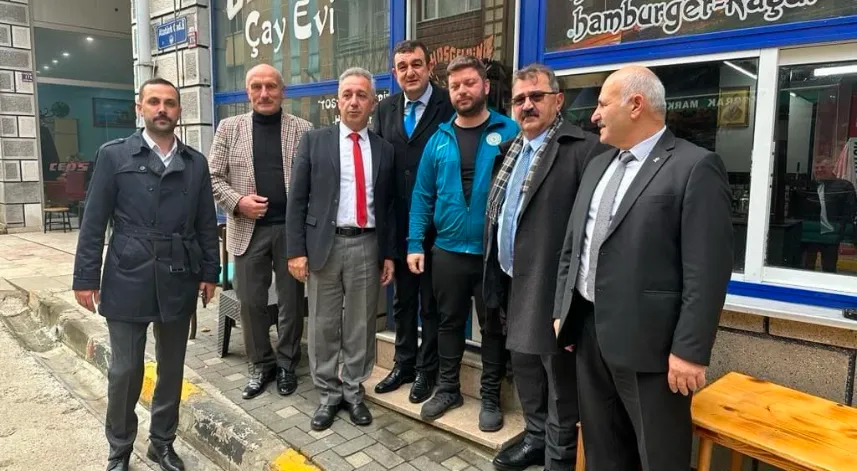 AK Parti Derepazarı'nda saha çalışması yaptı 