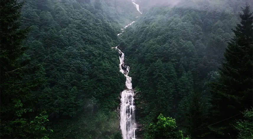 Gelintülü Şelalesi'nin doğal harikası