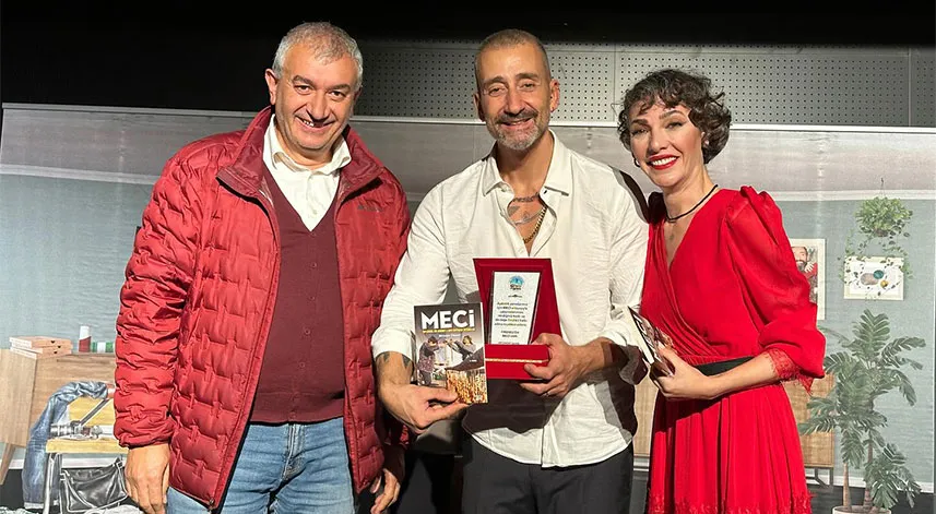 Karı Koca İşleri, Fındıklı'da sahnelendi