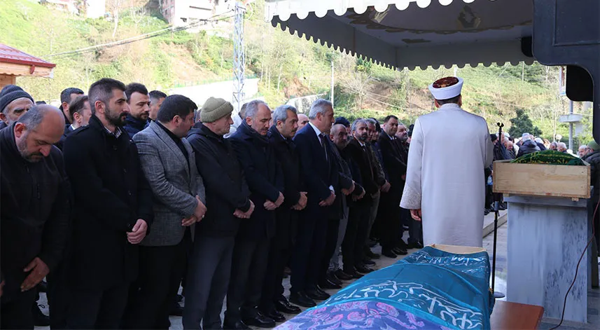 Rize'de hayatını kaybeden lise öğrencisi toprağa verildi
