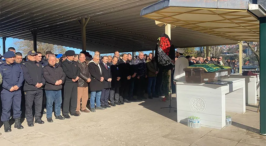 Karabük'te trafik kazasında ölen infaz koruma memuru Zonguldak'ta defnedildi