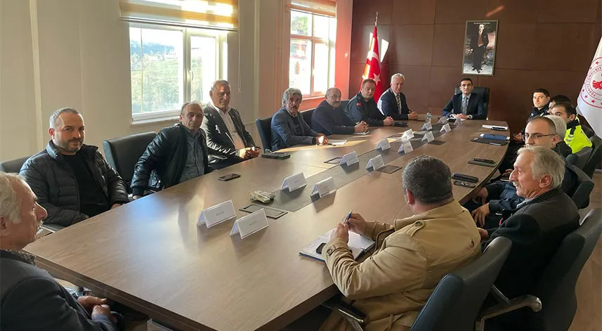 Kalkandere'de kış tedbirleri için toplantı düzenlendi