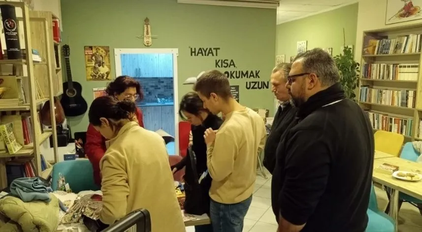 Özgür Sesler Platformu'ndan örnek davranış