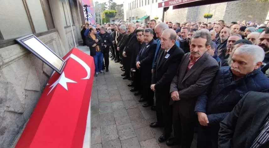  Niyazi Sürmen son yolculuğuna uğurlandı