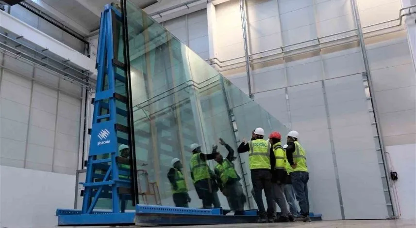 Türkiye’nin en uzun camı üretildi