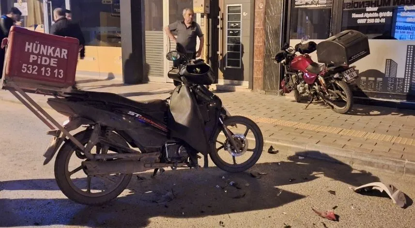 İki motosikletin çarpıştığı kazada sürücüler yaralandı