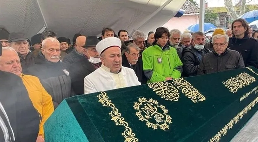 Rizeli ünlü sanatçı toprağa verildi