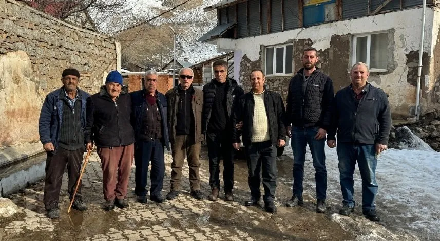 Köylüler muhtar adayını kurayla belirledi