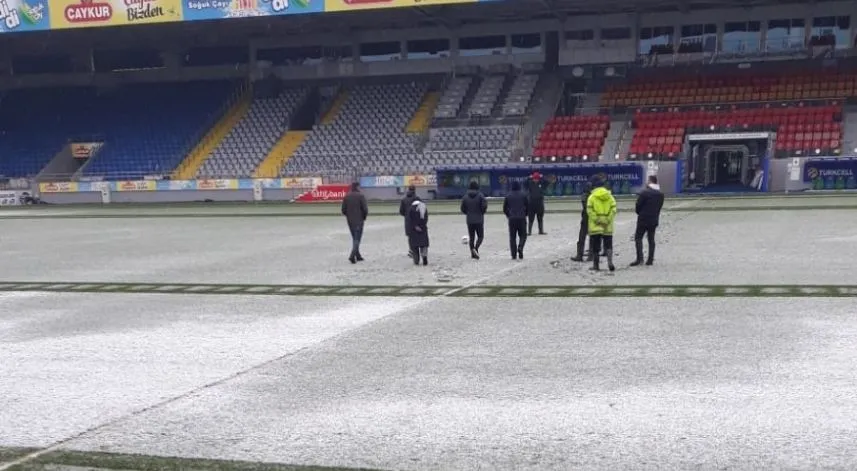 Çaykur Rizespor-Adana Demirspor maçı öncesi kar alarmı