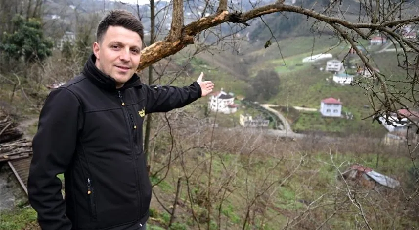 Bahçesine giren karacalara 