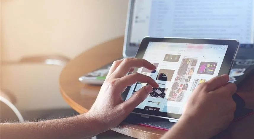 İnternet kullanan her 10 kişiden 4'ü internet reklamlarından etkileniyor