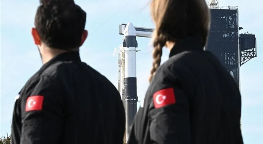 Türkiye'nin ilk insanlı uzay yolculuğu bugüne ertelendi