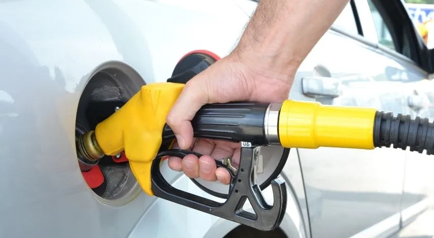 Motorine dev zam yolda 