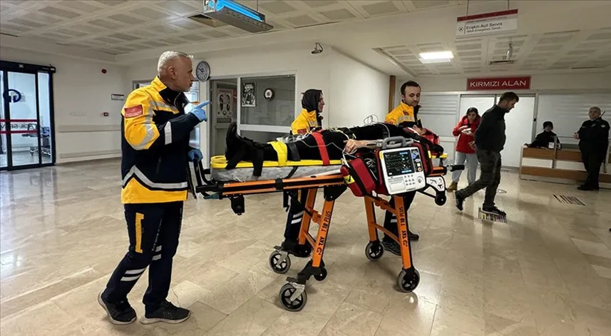 Hayat kurtarmak için trafikte ve engebeli yollarda zamanla yarışıyorlar