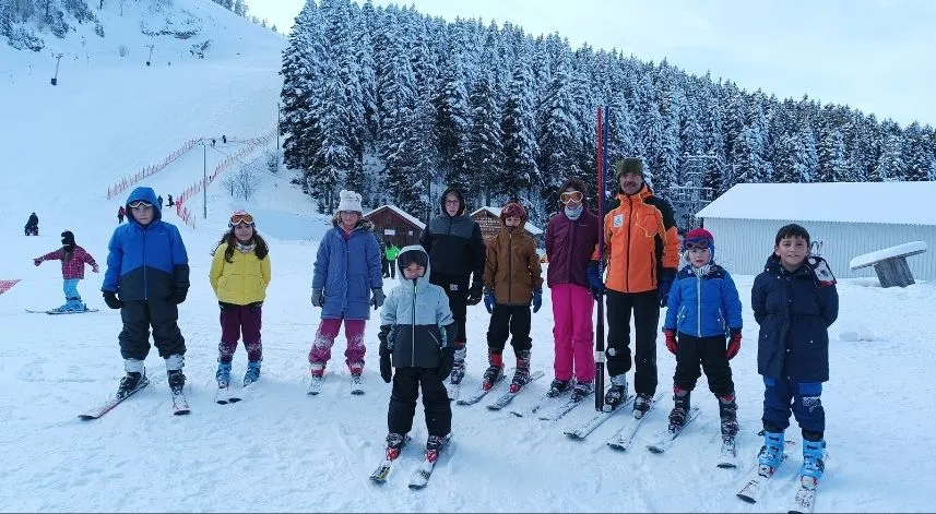 Artvin'de ara tatilde açılan kayak kurslarına ilgi yoğun