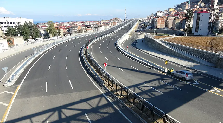 Türkiye'nin en maliyetli şehir içi yollarından Kanuni Bulvarı'nda sona doğru