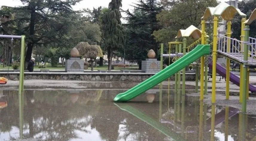 Kayıp genç 20 gün sonra parkta bulundu