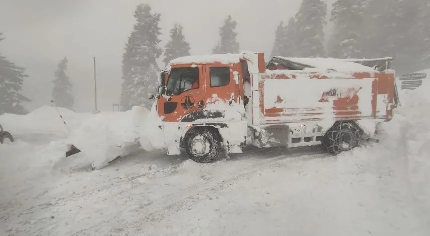 Artvin-Ardahan kara yolu kar nedeniyle ulaşıma kapandı