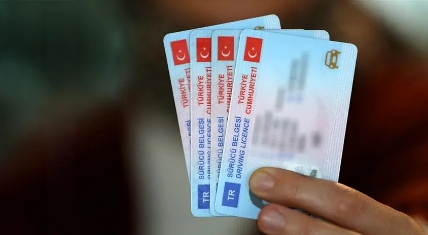 B sınıfı ehliyetle A1 sınıfı sürücü belgesiyle kullanılan motosikletler sürülebilecek