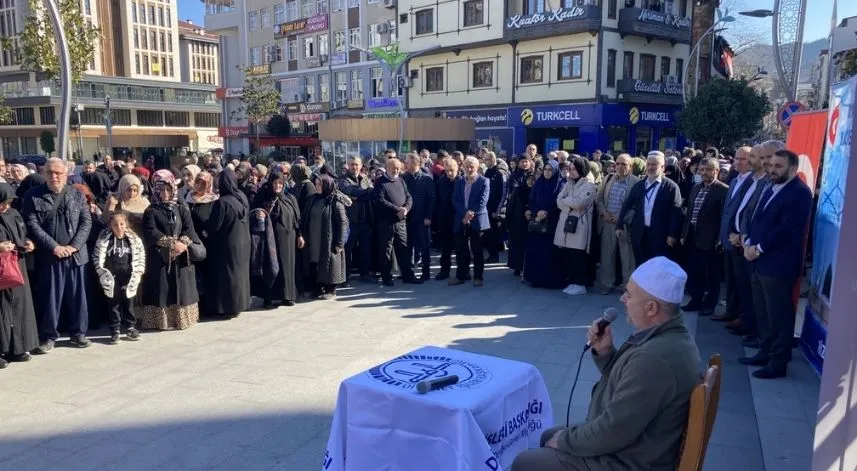 Rize'den dualarla kutsal topraklara uğurlandılar