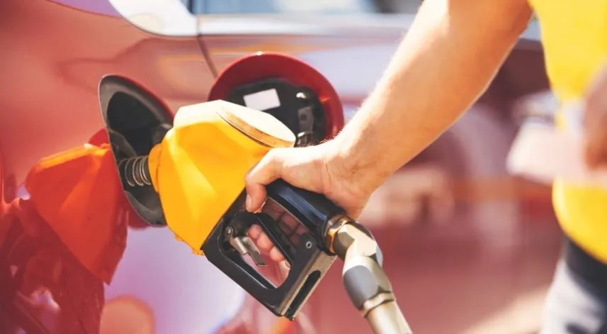 Akaryakıta dev zam pompaya yansıdı 