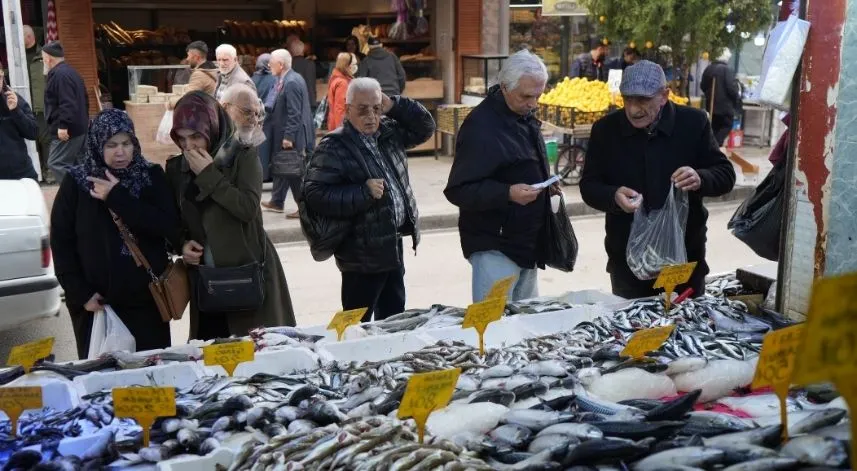 Kilosu 30 TL'ye satılan balıklara ilgi yok denecek kadar az