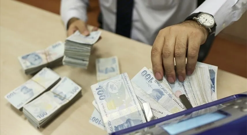 Bankacılık sektörünün kredi hacmi geçen hafta 12 trilyon lira oldu