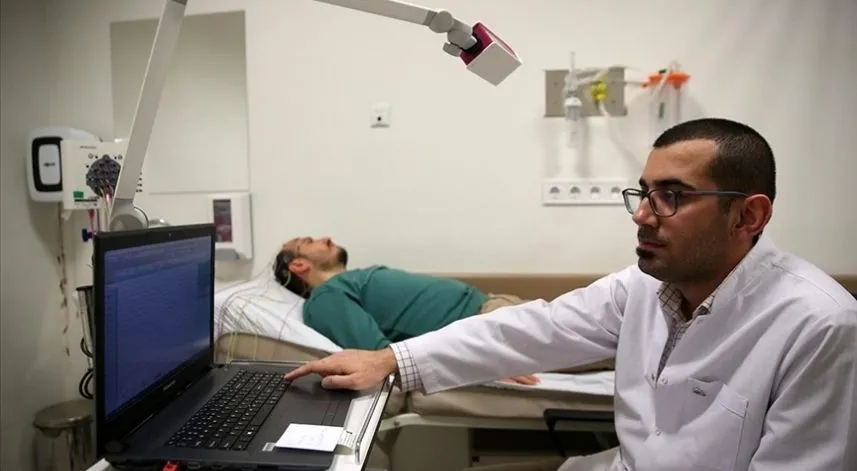 Çocukluk çağında epilepsi teşhisinde öğretmenlere de önemli görev düşüyor