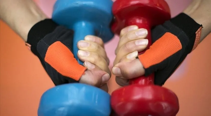 Kadınlar düzenli egzersizin faydalarını erkeklerden daha fazla görüyor