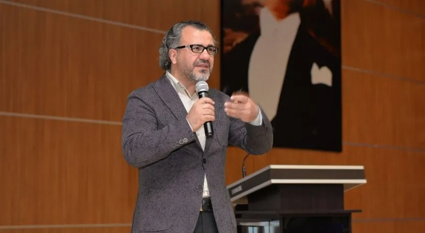 Yazar Aslanhan, Rize’de konferans düzenleyecek