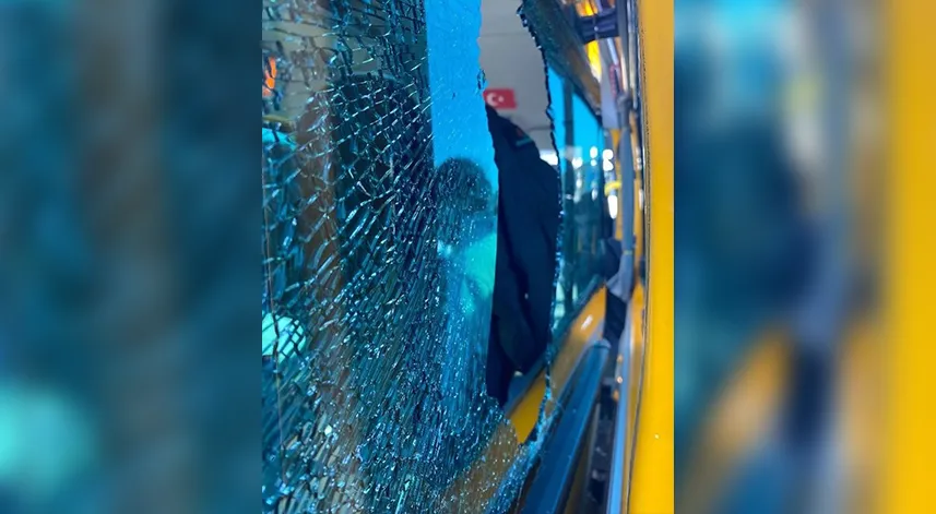 Çaykur Rizespor taraftarlarına Trabzon'da taşlı saldırı