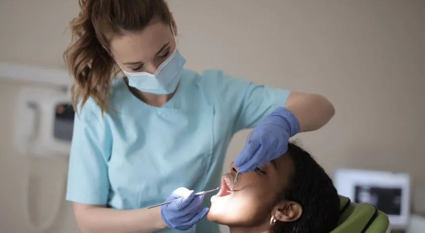 Sahte doktor, sahte avukattan sonra şimdi de sahte diş hekimi