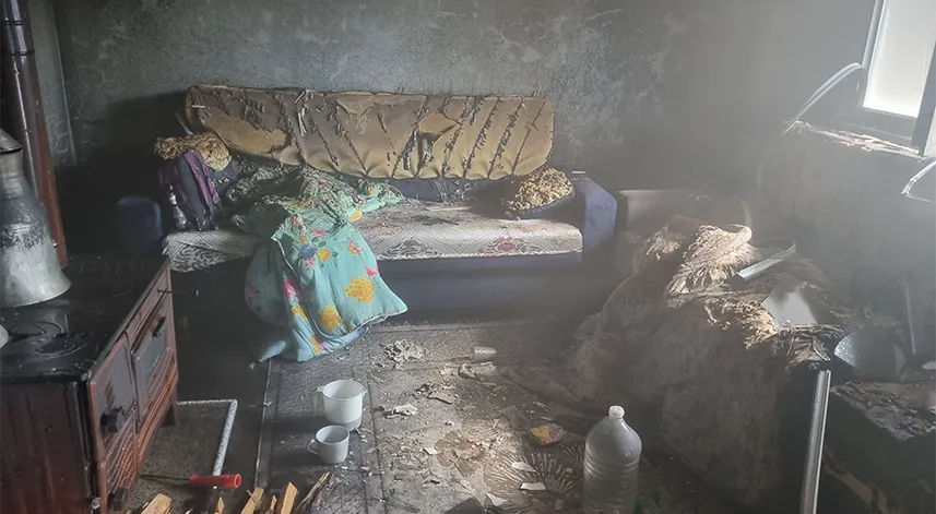 Evde çıkan yangında 14 yaşındaki çocuk yaralandı