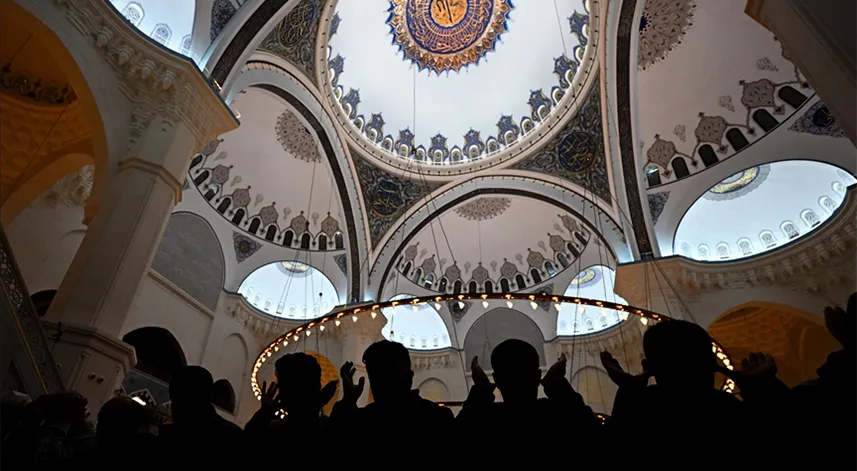 Ramazanın müjdecisi Berat Kandili idrak edilecek