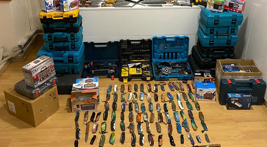 Evinde çok sayıda kesici alet bulunan kişi gözaltına alındı