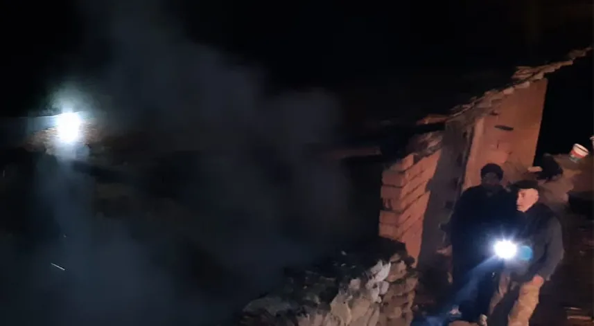 Amasya'da ev, ahır ve samanlıkta çıkan yangın söndürüldü