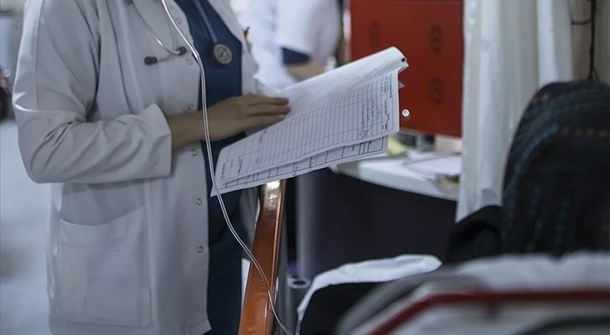 Sağlık Bakanı Koca: Yeni açılan 541 kadroya 545 hekim yerleştirildi