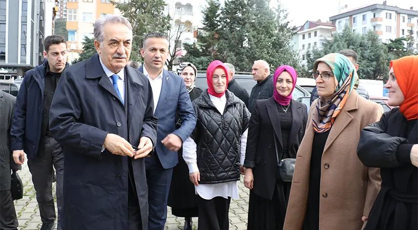 Hayati Yazıcı: Çayeli’nde değişim şart