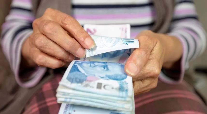 Emekli bayram ikramiyesi 3 bin TL'ye çıktı