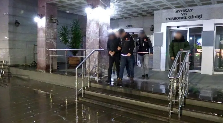 Rize’de durdurulan araçtan uyuşturucu madde çıktı