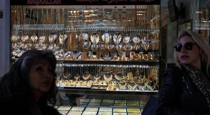 Gram altın rekor tazeledi, yatırımcılarını sevindirdi