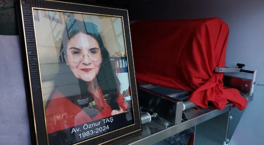 Kazada hayatını kaybeden avukat ağlattı