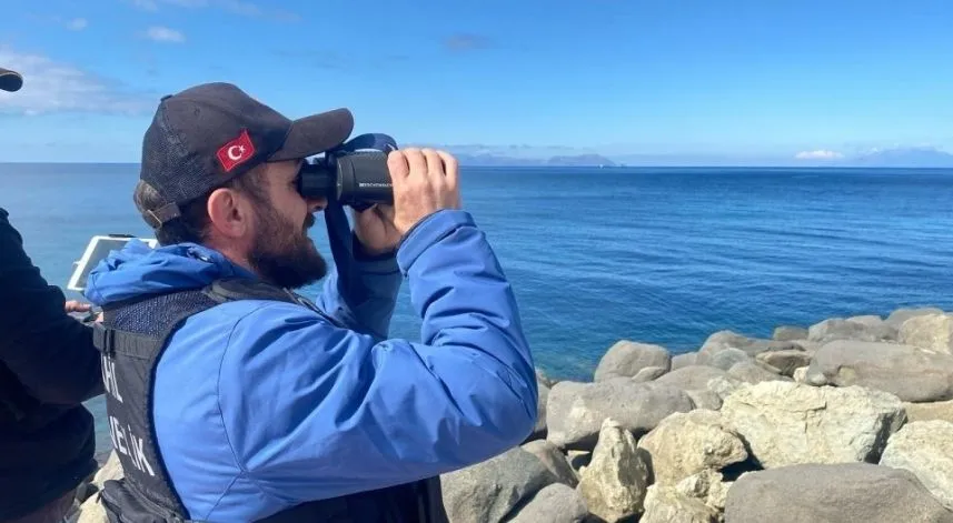 Mülteci teknesi battı: 2'si çocuk 8 kişi öldü